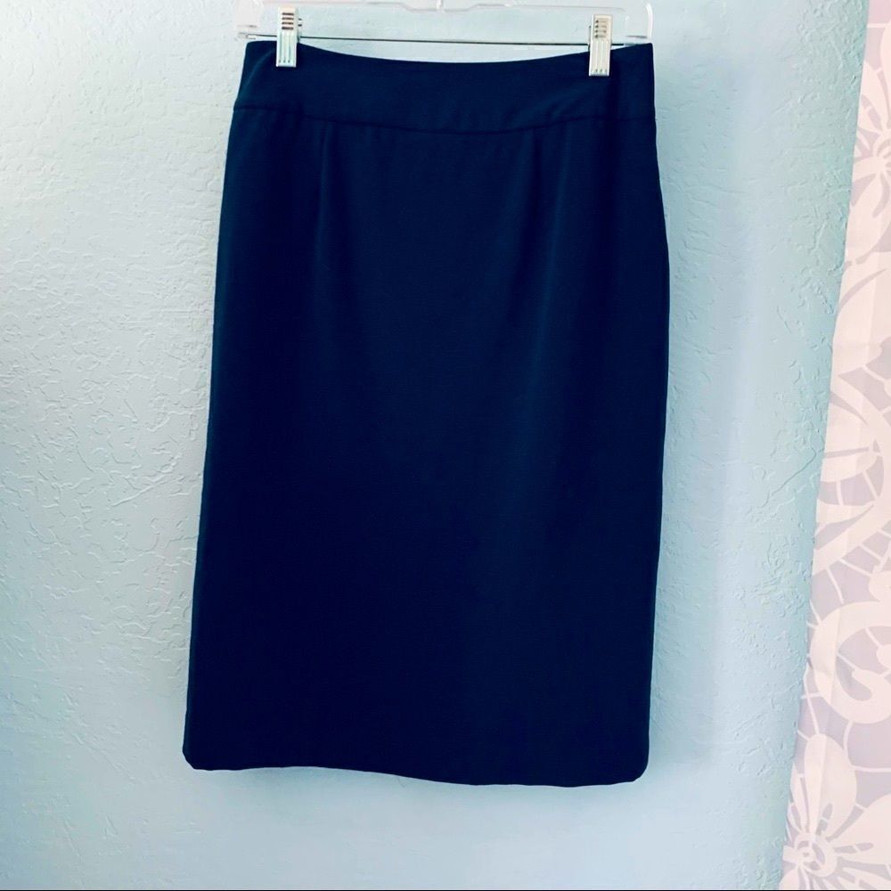 Chadwicks Navy Blue Pencil Skirt. Size 4